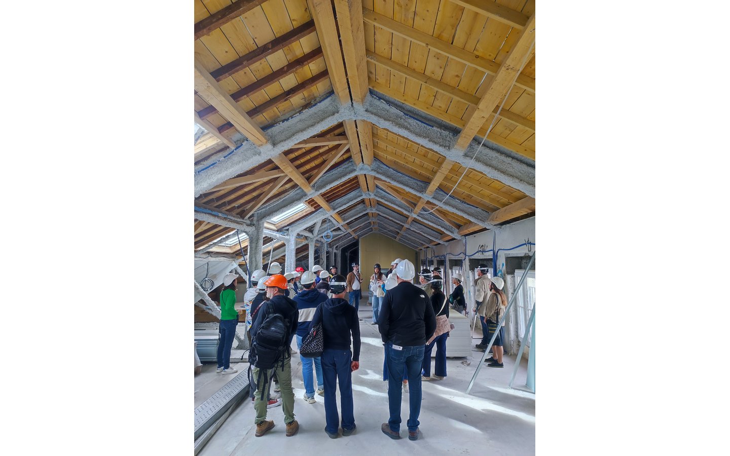 Visite du chantier du siège social de Pau Béar ...
