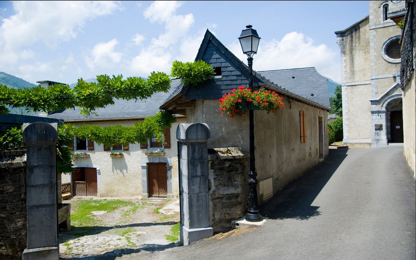 Balade commentée du village d'Aas