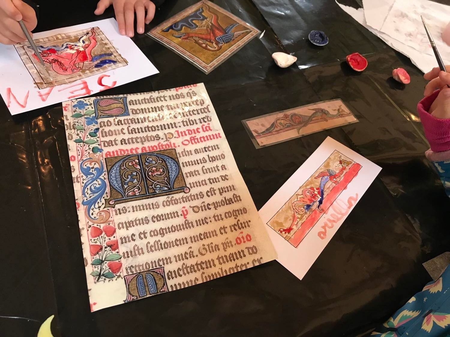 Atelier enluminure, au Château de Morlanne