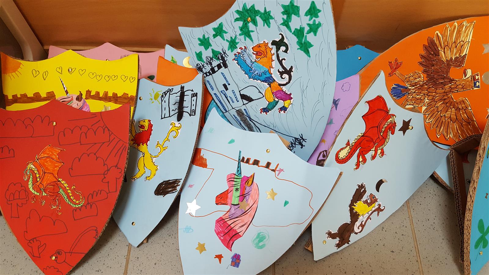 Atelier bouclier ou couronne, au Château de Mo ...