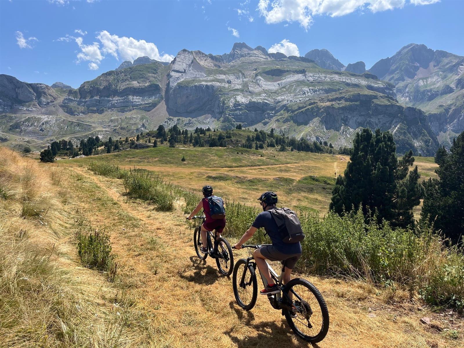 Bien débuter en VTTAE au Somport
