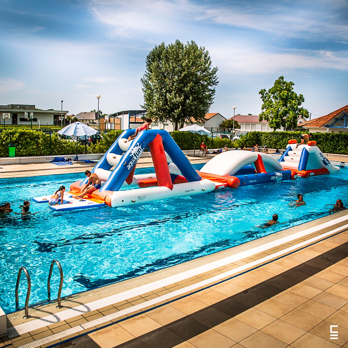 Piscines en fête, structure gonflable géante