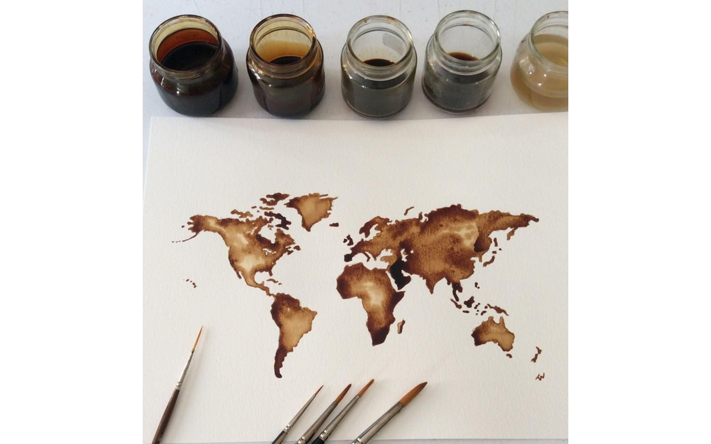 Stage l’aquarelle avec du vin et du café