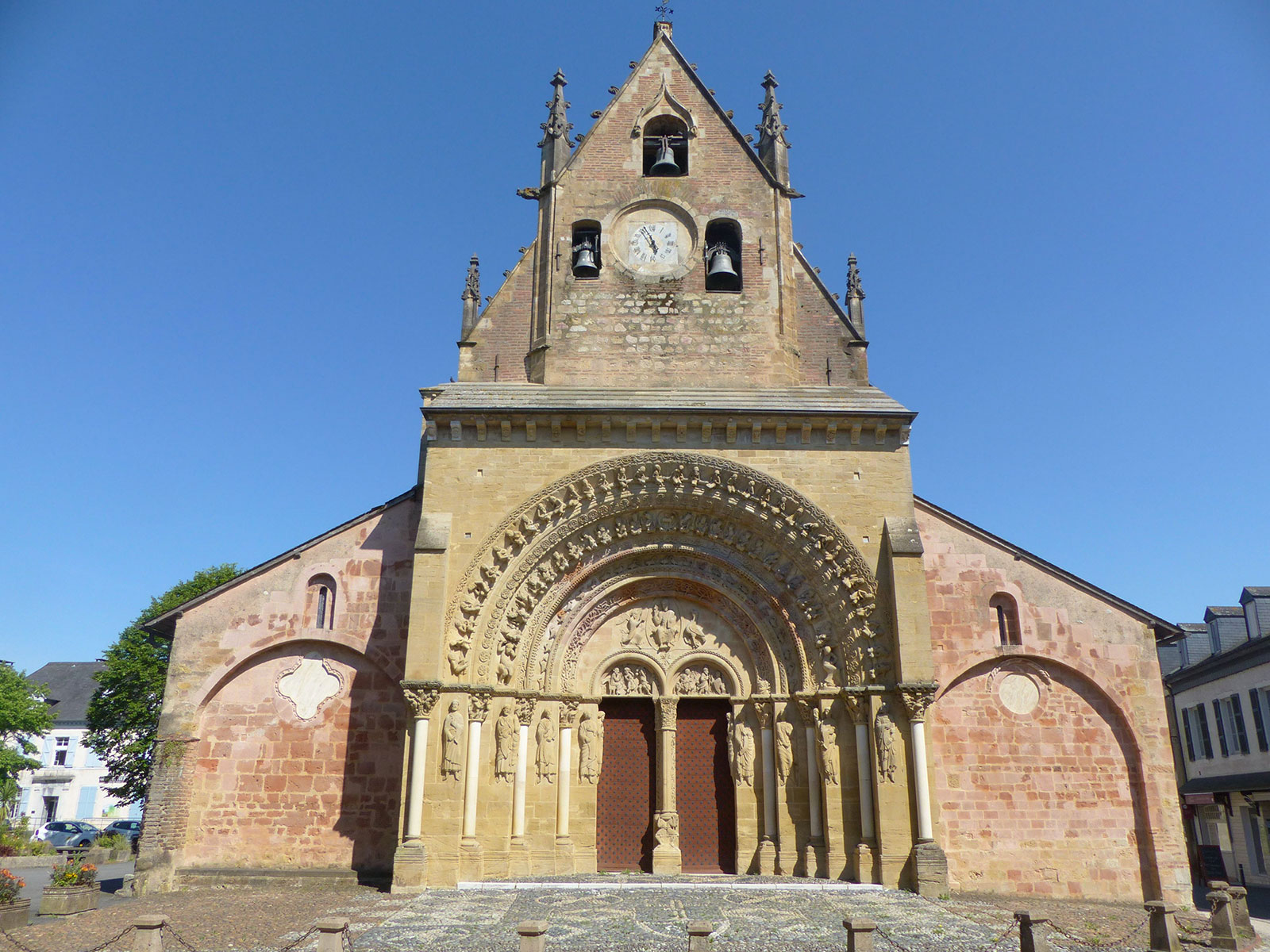 Church of Sainte-Foy de Morlaàs