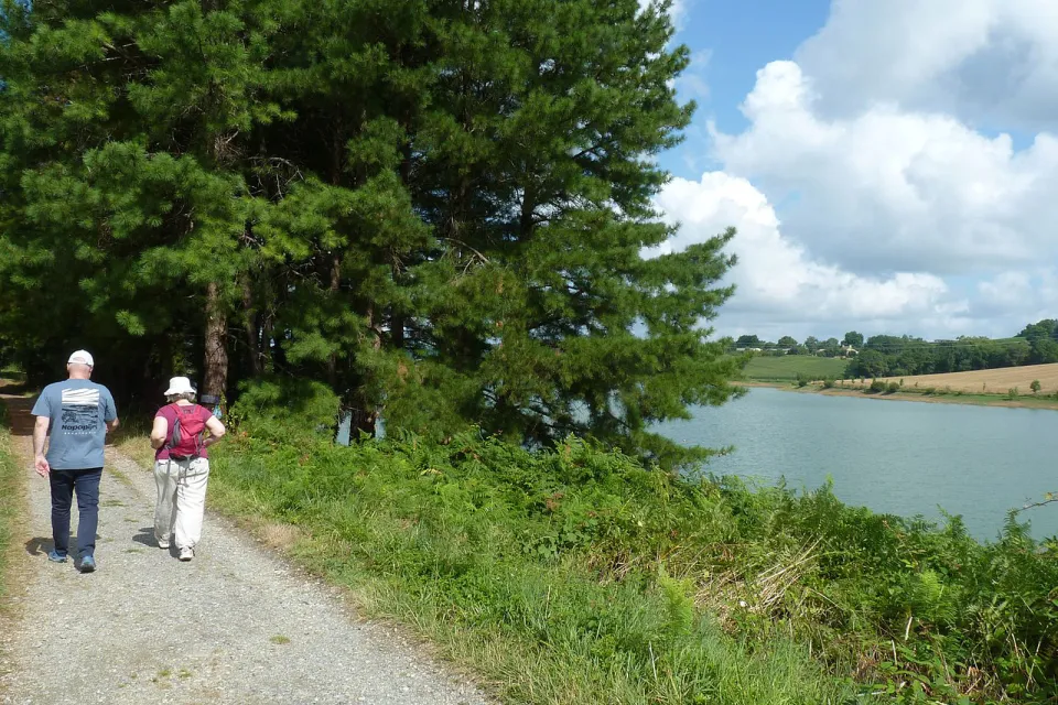 Serres-Castet Lake