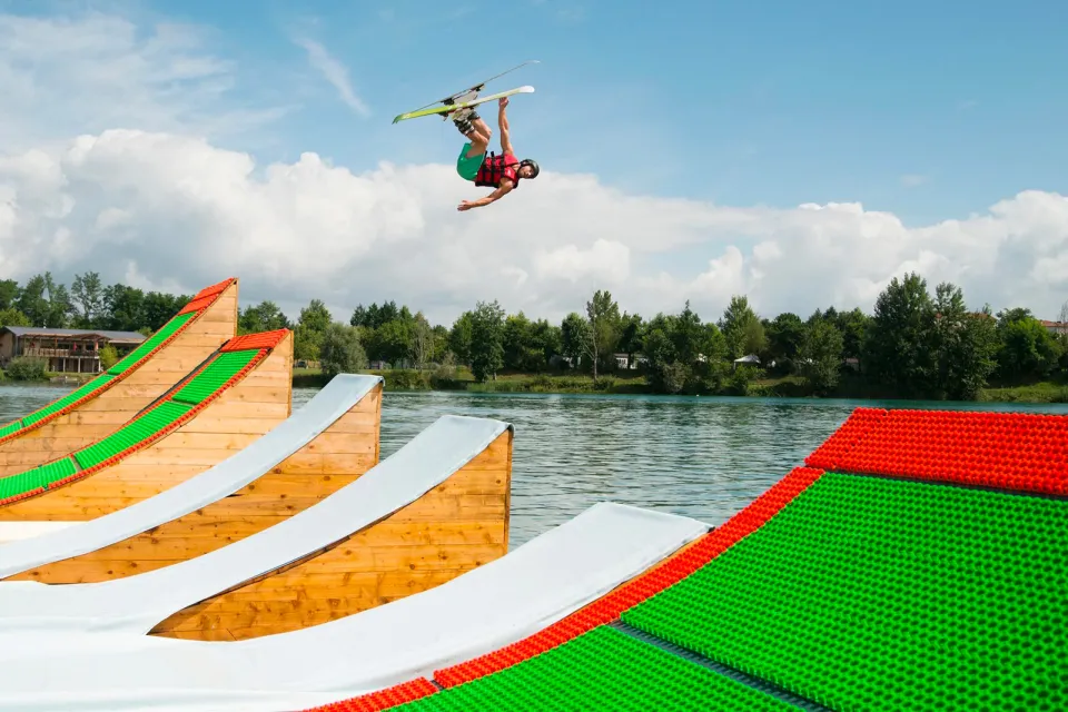 Les Ôkiri - Water-Jump