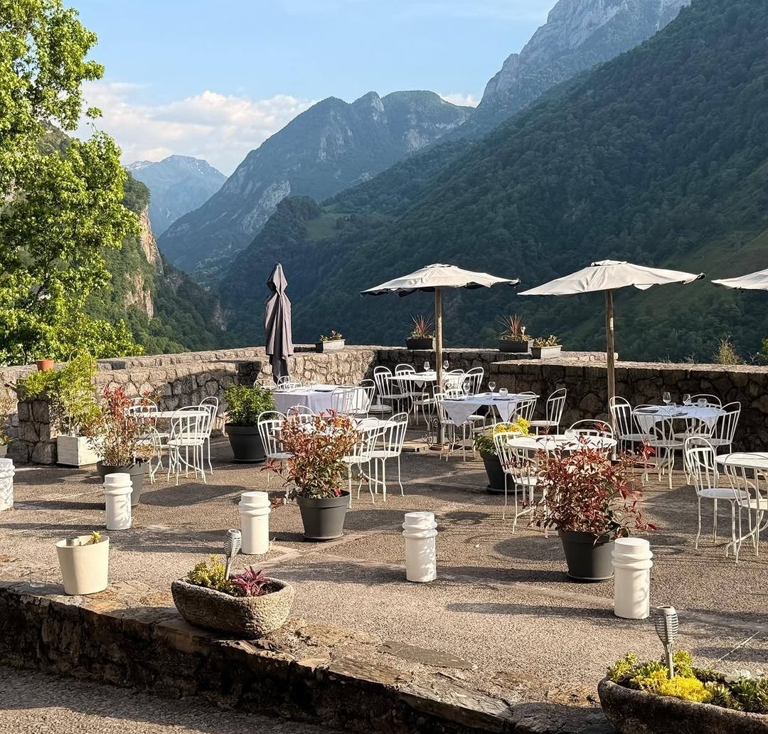 Au Château d'Arance - Restaurant avec vue imprenable sur la Vallée d'Aspe à Cette-Eygun