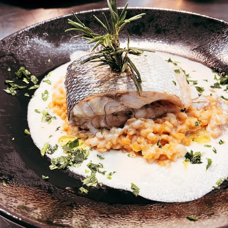 Le Seize Restaurant