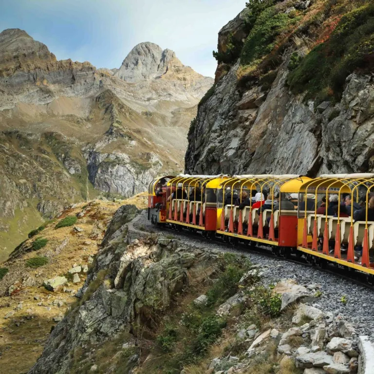 The Artouste train: a journey to the heights o ...