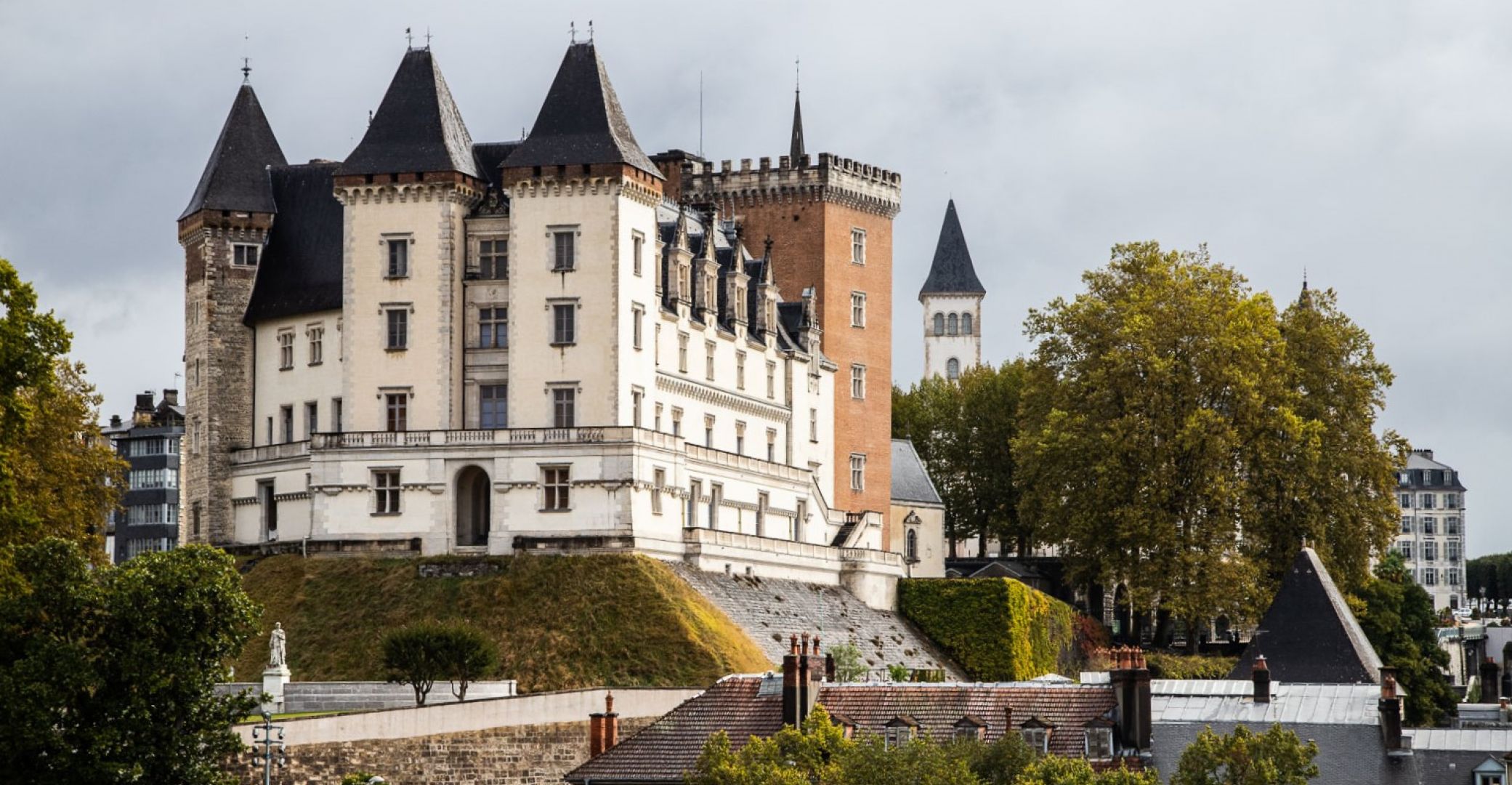 Les Ch teaux Du B arn Des Visites M di vales F riques Guide B arn les-ch-teaux-du-b-arn-des-visites-m-di-vales-f-riques-guide-b-arn