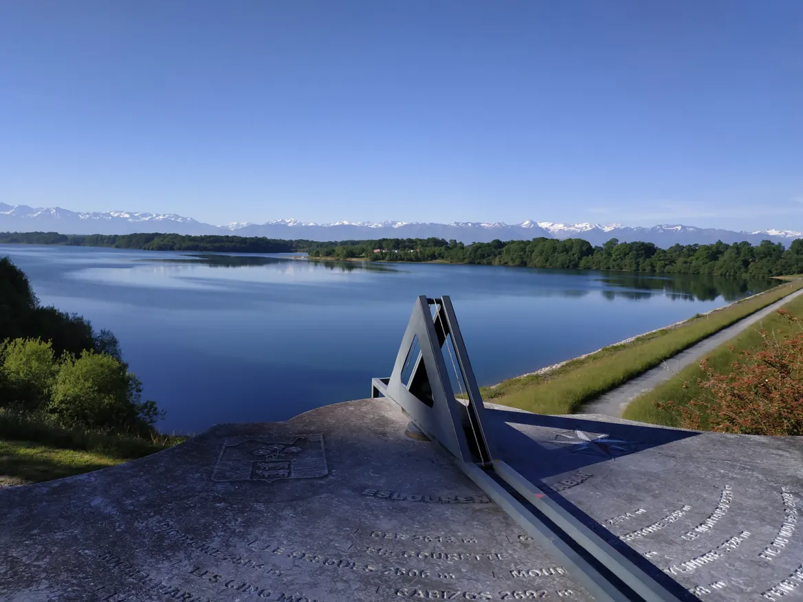 Gabas Lake - Photo © OT Coteaux Béarn Madiran