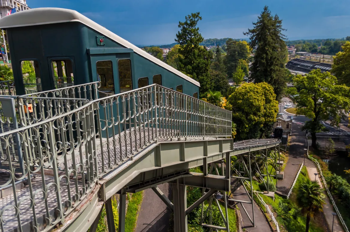 En haut du funiculaire de Pau