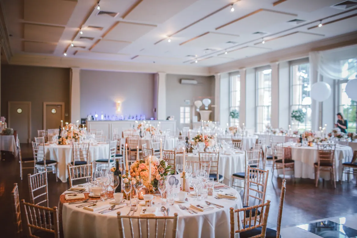 Wedding Hall Photo: Thomaw William Unsplash