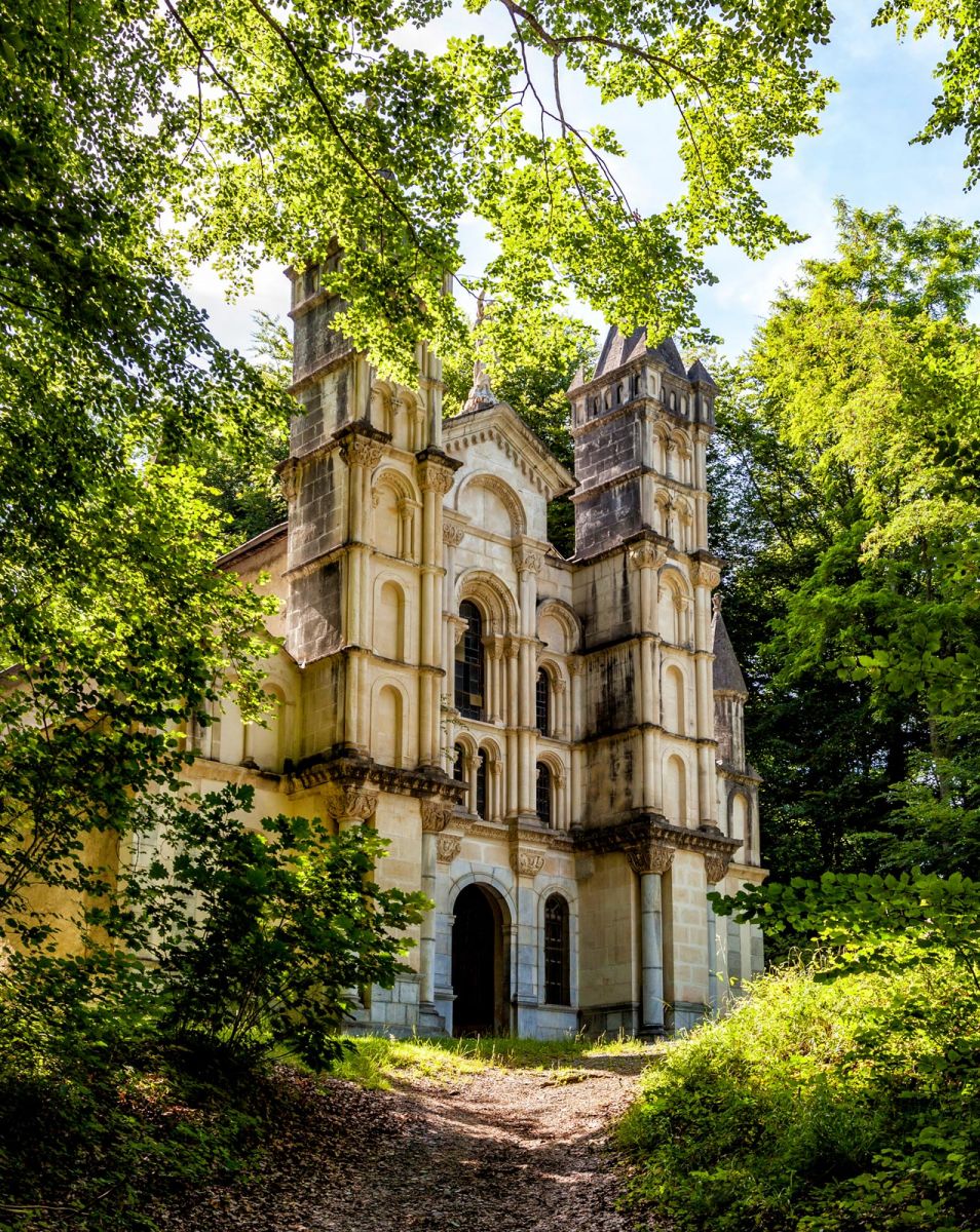 Chapel of Lestelle Betharram Photo by: AdobeStock_hansgeel