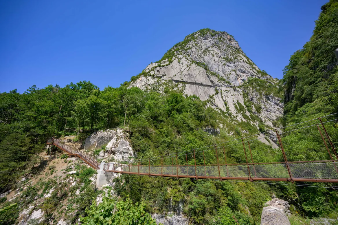 Chemin vers le Fort de Portalet