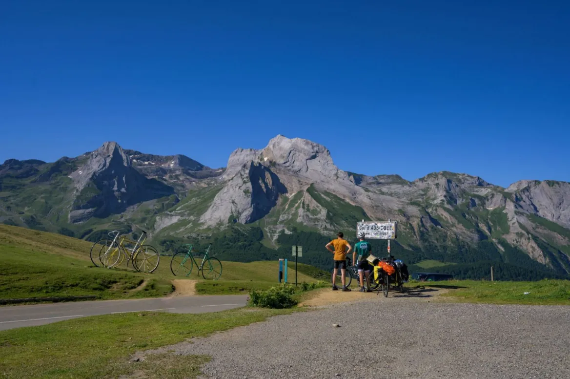 cycling in the Pyrenees Pass