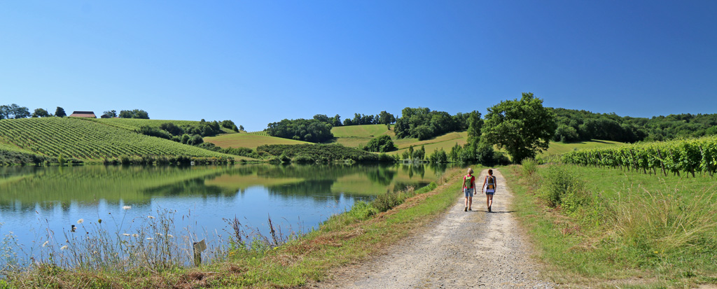Hiking around Lake Aydie