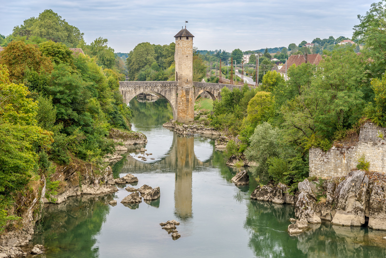 AdobeStock_milosk50-Pont-Médiéval-d'Orthez